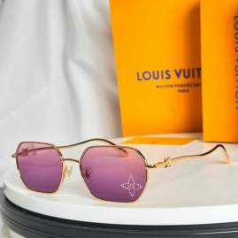 Picture of Louis Vuitton Sunglasses _SKUfw75179611fw